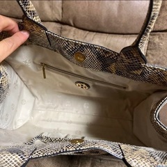 Tory Burch トリーバーチ ハンドバッグ トートバッグ パイソン柄の画像