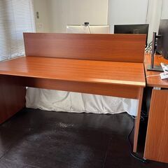 【値下げ】事務机、ローラー付き袖机セット (11月末まで)