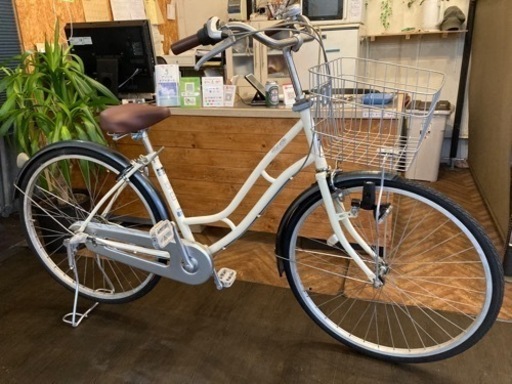 【前後タイヤ・チューブ新品！】LEDダイナモ　内装3段　26インチ自転車　オフホワイト