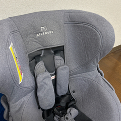 エールベベ クルット4i プレミアム チャイルドシートの画像