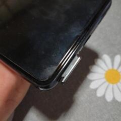 simスロットが外れなくなりました