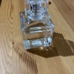 2万の香水の画像