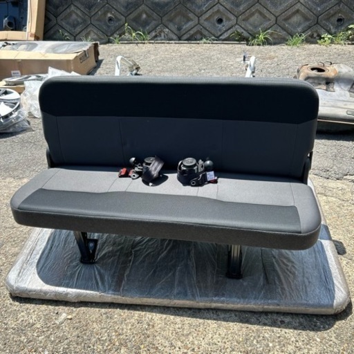 日産　NV200 セカンドシート　リアシート　ベンチシート　新車外しシートベルト