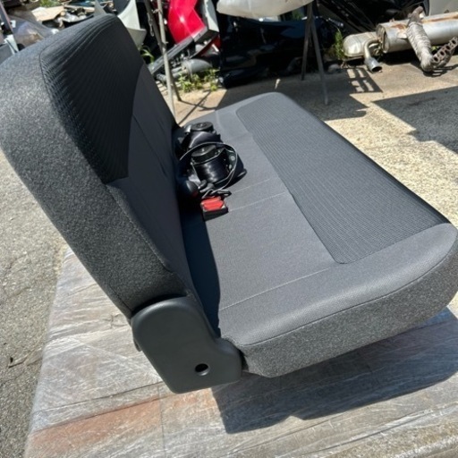 日産　NV200 セカンドシート　リアシート　ベンチシート　新車外しシートベルト