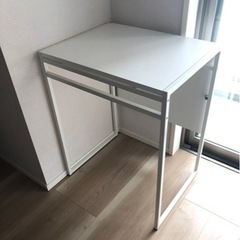 IKEA  ムッデゥス　テーブル　デスク