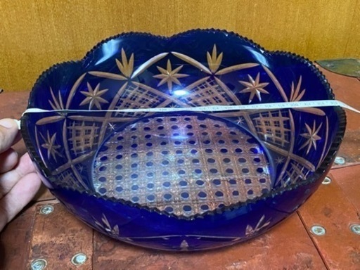 値下げしました。アンティーク　骨董　薩摩切子の大鉢　ブルー（瑠璃色）