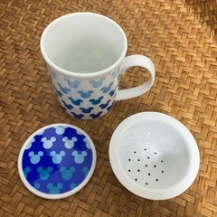 再値下げ！　ディズニー　ミッキー　マグカップ　茶こし付きの画像