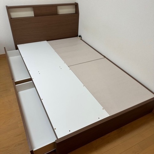 セミダブル　ベッドフレーム&マットレス　ニトリ