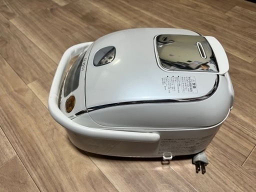 ZOJIRUSHI 炊飯器　Rice cooker NP-RW05