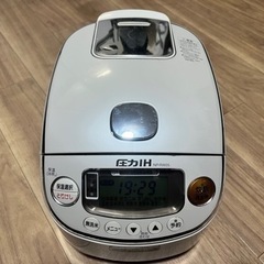 ZOJIRUSHI 炊飯器　Rice cooker NP-RW05