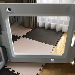 ベビーサークル　日本育児　パネル10枚　テレビ用拡張パネル含む(2枚未使用パネルあり)の画像