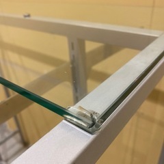 アパレル店舗什器　ガラス棚付きハンガーラックの画像