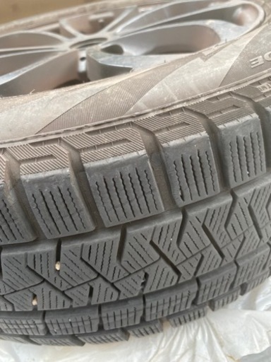 【決まりました】スタッドレスタイヤ　ホイル付き　205/60 R16