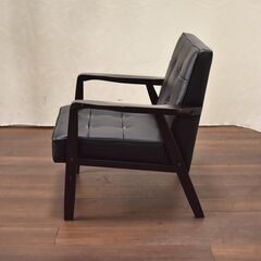【東4/10】≪yt859ジ≫ レトロソファー 1人用 ブラック/黒系 PVC/合皮/木製 1人掛け/1シーター/シングル/チェア/椅子/家具 50811-09の画像
