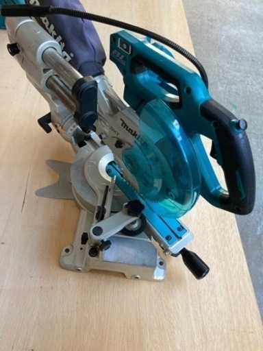 マキタ18v　充電式　スライドマルノコ　165mm 本体のみ