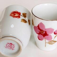 和柄お花の湯呑み☕珈琲や紅茶にも🌺小皿の画像