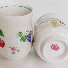 和柄お花の湯呑み☕珈琲や紅茶にも🌺小皿の画像