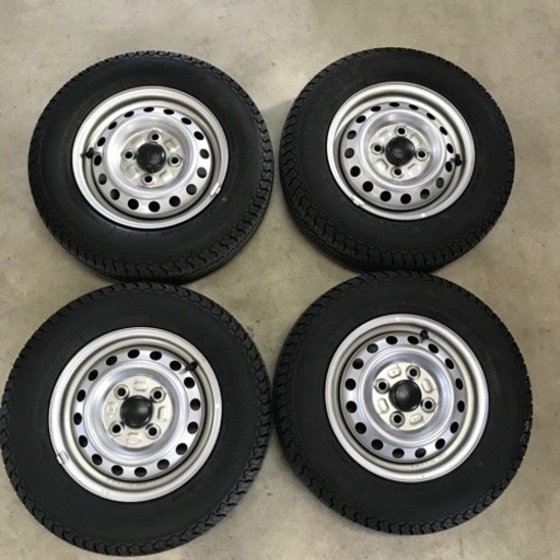 ハイゼットトラックについていて新車から1000キロ走行　純正タイヤホイールセット