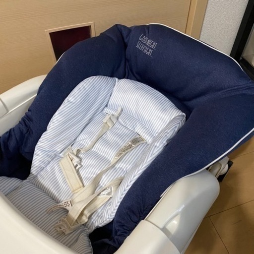 美品 コンビ combi 電動 ネムリラ 4キャス AT  ハイローベッド バウンサー