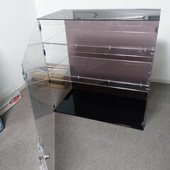 コレクション棚　アクリル製　鍵付　　棚　ショーケースの画像