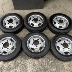 921-2）三菱キャンタースタッドレス6本！205/70R17....