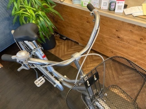 【前後タイヤ・後輪チューブ新品！】LEDダイナモ　26インチ自転車　シルバー　名古屋プレミアム商品券×金鯱マネー参加店舗 前後タイヤ・後輪チューブ新品！】LEDオートライト 6段変速 27インチ 