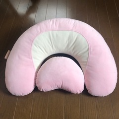 美品　エールべべ　授乳クッション