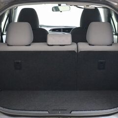 【個性的なデザインに燃費性能が高い車！！】　安全性能も多いので乗りやすい車になってます。の画像