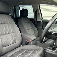 【コミコミ価格】VW　ティグアン　トラック＆フィールド　純正ナビ　バックカメラ　オートライト　ルーフレール　純正AW　車検R7年9月♪　9907の画像