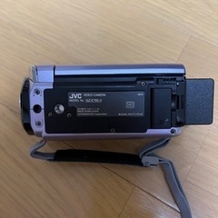 JVC ビクター Everio  ビデオカメラ GZ-E765-Vの画像
