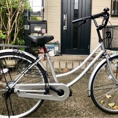 26型 シルバーの自転車 格安自転車