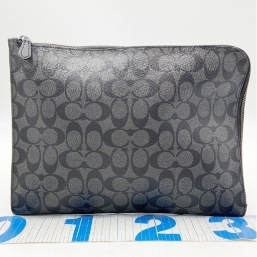 【超美品】コーチ シグネチャー クラッチバッグ ドキュメントケース PVCレザー