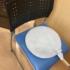 スタッキングチェア