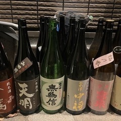 日本酒空瓶【披露喜など名酒】の画像
