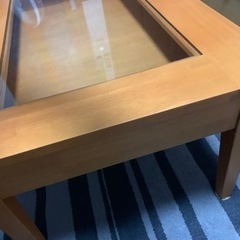 展示、収納できるテーブルの画像