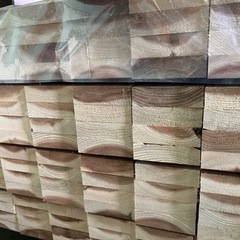 【格安】杉　4000×30×105 バラ売り！デッキ材、下地材に。在庫1100本ありますので複数の方へ販売できますの画像