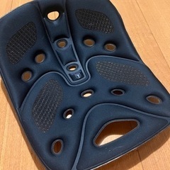 【お譲りします】姿勢サポートクッション(定価8,000円)