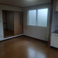 釧路市2LDK最安 家賃25,000円(月) 42㎡広々 敷金･礼金無し 駐車場1台可能 どんな方でも相談可 ファミリーでも1人暮らしでも！ 釧路駅までバスで10分 - 釧路市