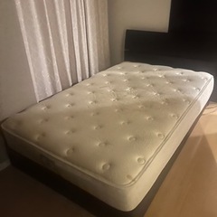 決定⭐️セミダブルベッド