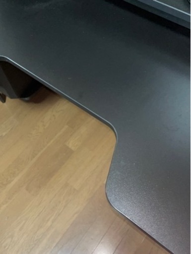 FREDDE フレッデ ゲーミングデスク, ブラック, 140/185x74x146 cm 中古品