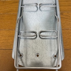 IKEA RATIONELL アイロン置き　壁掛けの画像