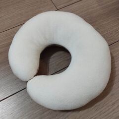 （美品）エールベベ 2way クッション