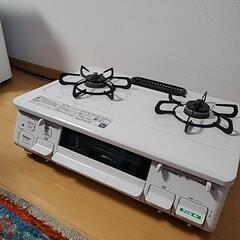 白いガステーブル！プロパンガス使用です。の画像