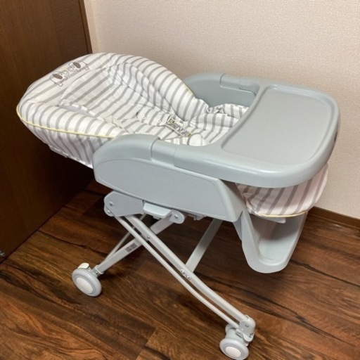 アップリカ　ユラリズム　ハイローチェア