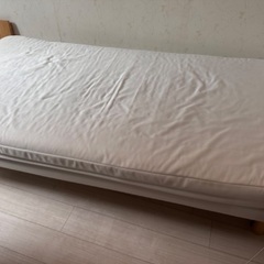 ⭐︎無料⭐︎無印　脚付マットレスシングルベッドの画像