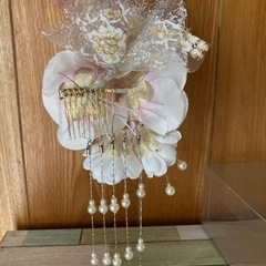髪飾りの画像