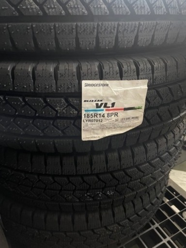 新品スタッドレス　185R14 8PR ブリヂストン