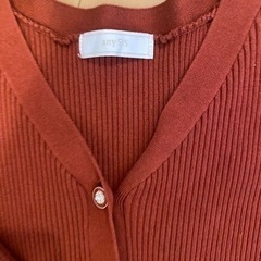 anysisニットカーディガンの画像