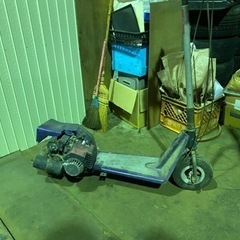 原動機付きキックボードの画像