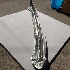 ハイエース200系★リアスポイラー★白の画像